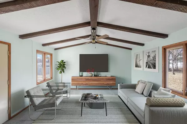 7606 Huron AVE, Chanhassen, MN 55317