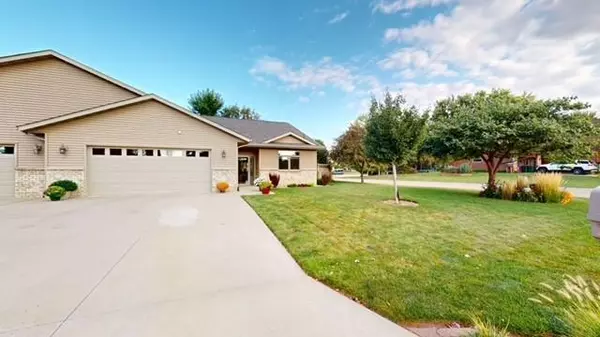 1704 Crystal DR, Albert Lea, MN 56007