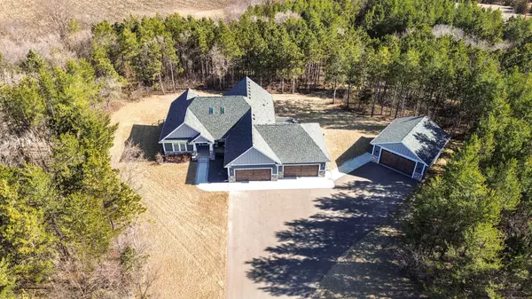 Hudson, WI 54016,647 Packer DR