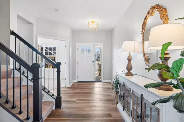 Chanhassen, MN 55317,2054 Paisley PATH