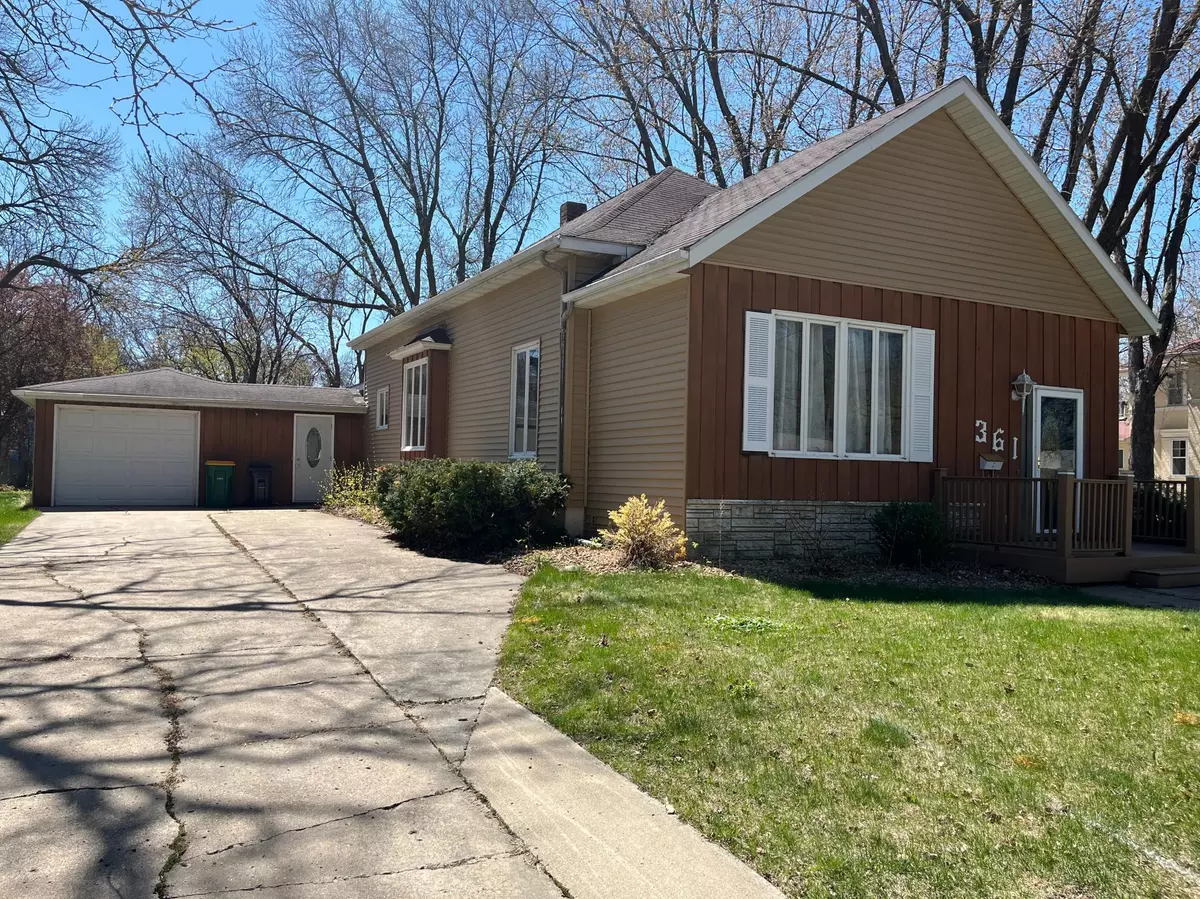 Tracy, MN 56175,361 Hollett ST