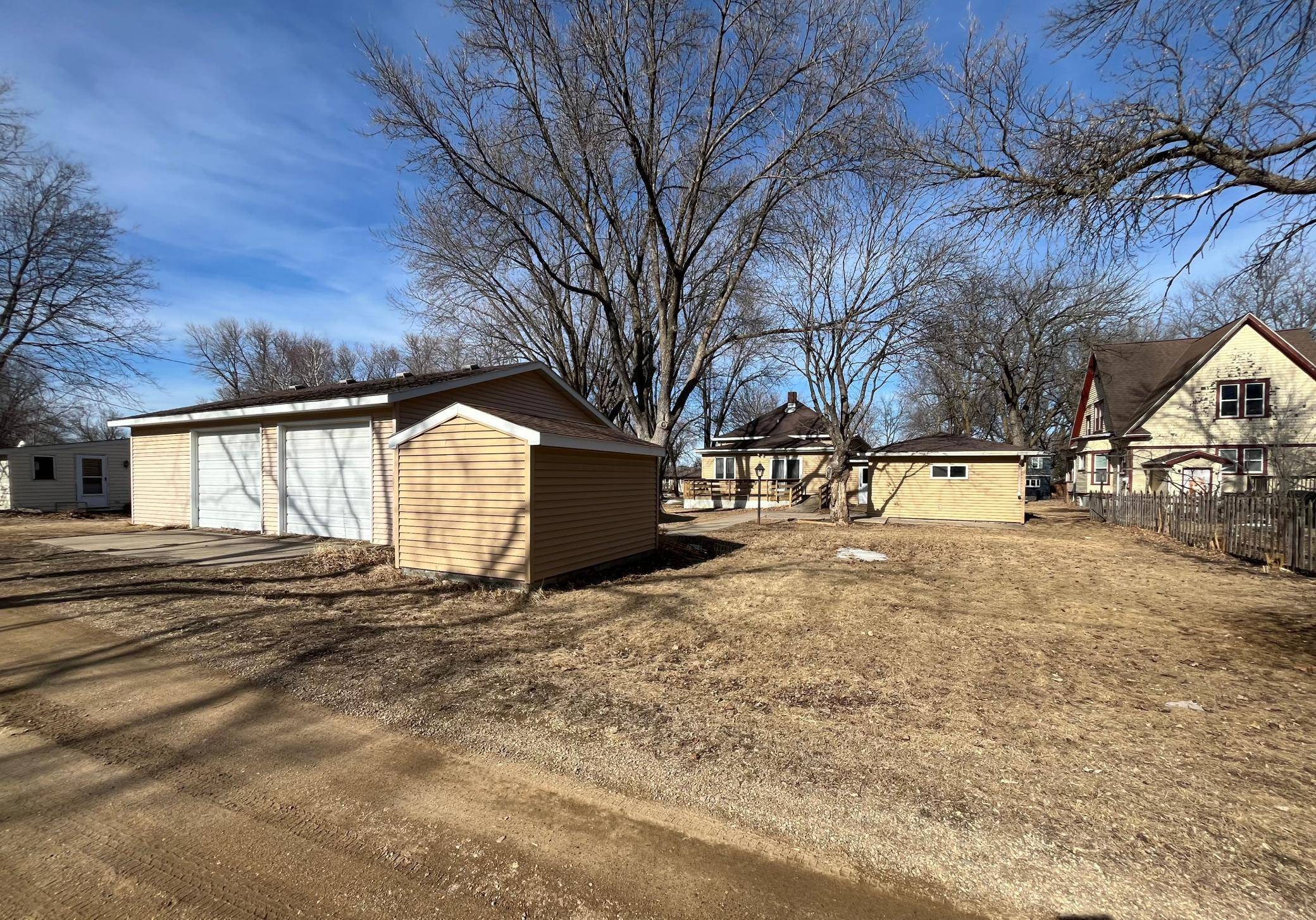 Tracy, MN 56175,361 Hollett ST