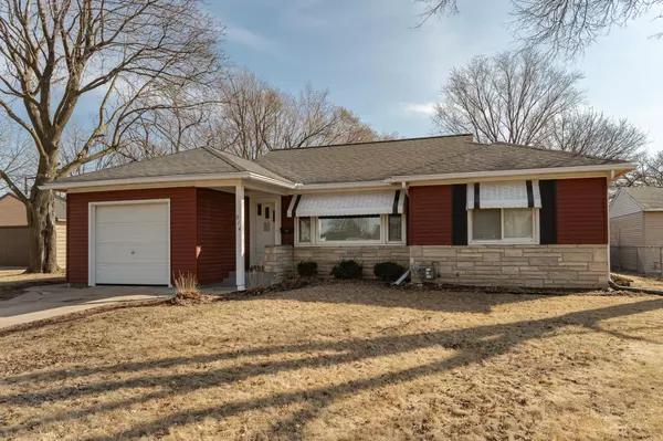 914 10th AVE NE, Rochester, MN 55906