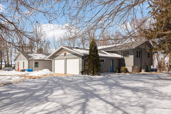 39605 90th AVE, Cannon Falls, MN 55009