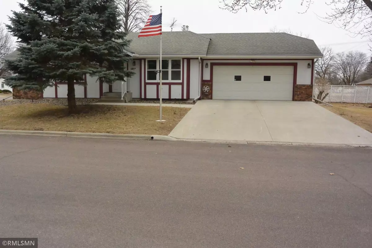 Glencoe, MN 55336,1311 Louden AVE N