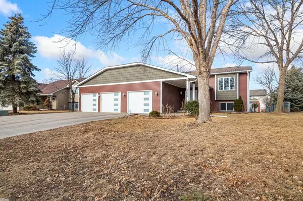 Brooklyn Park, MN 55445,7116 90th TRL N