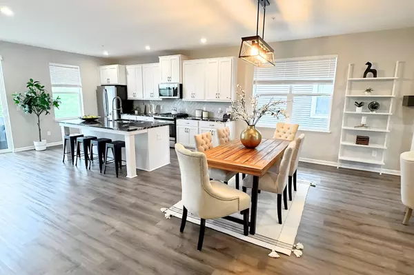 Maple Grove, MN 55369,13391 Territorial CIR N