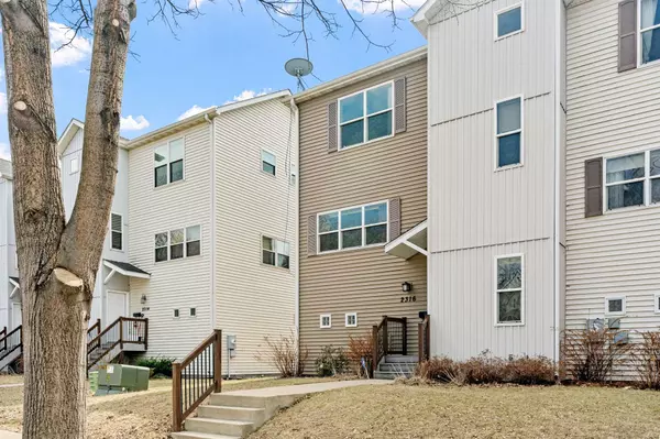 Saint Paul, MN 55114,2316 Long AVE