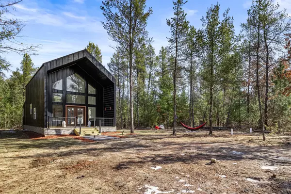 Fairchild, WI 54741,S10460 Black Creek RD
