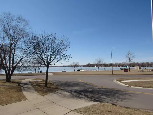 Worthington, MN 56187,722 3rd AVE
