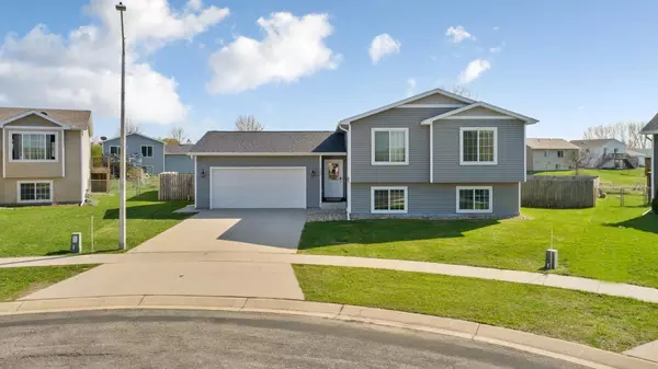 203 9th AVE SE, Kasson, MN 55944