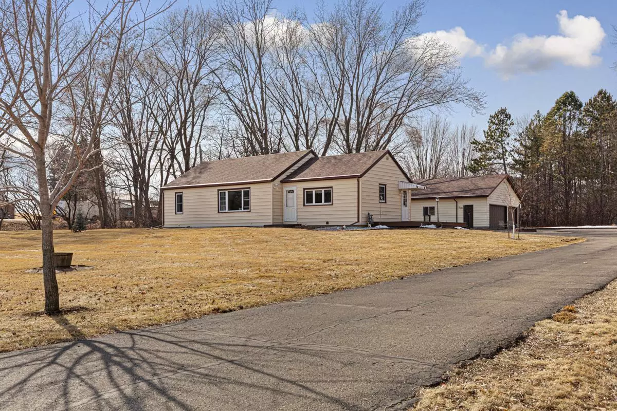 Faribault, MN 55021,1352 Willow ST