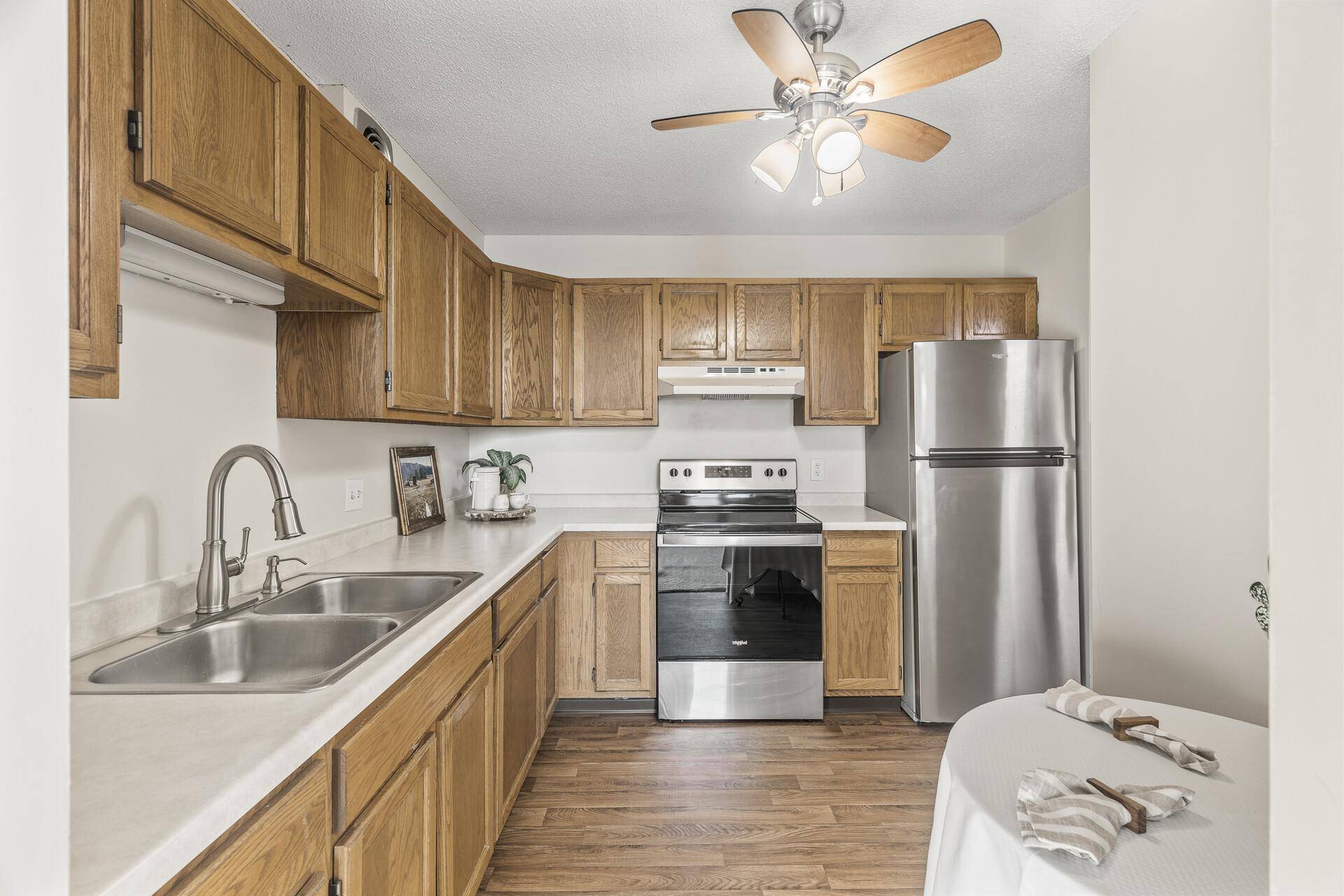 Richfield, MN 55423,6615 Lake Shore DR S #515