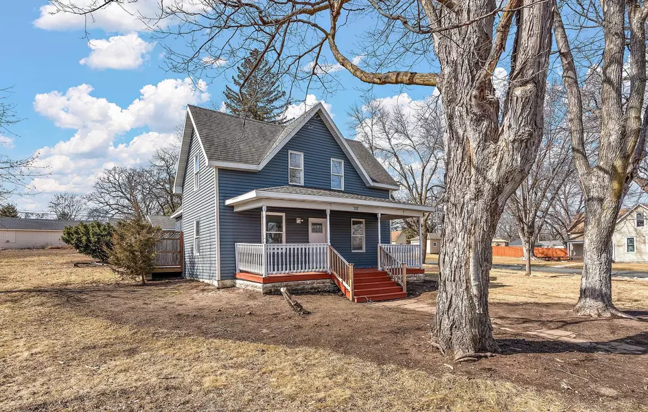 288 5th ST N, Bayport, MN 55003