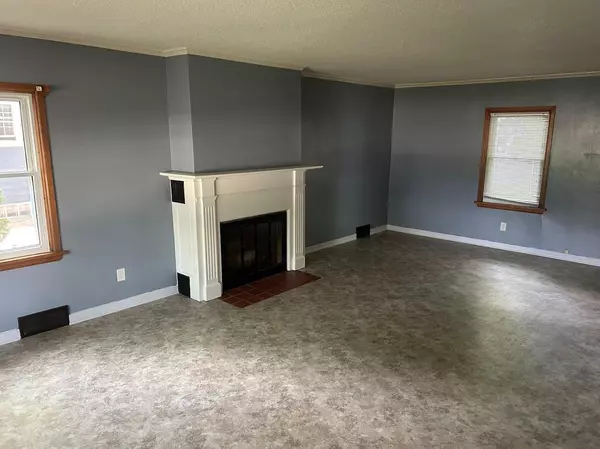 Owatonna, MN 55060,338 South ST