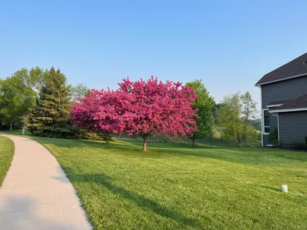 Chanhassen, MN 55317,7124 Northwood CT