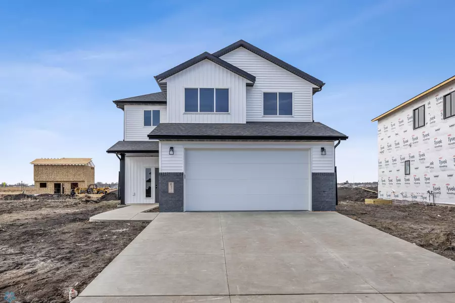 8351 61st ST S, Horace, ND 58047