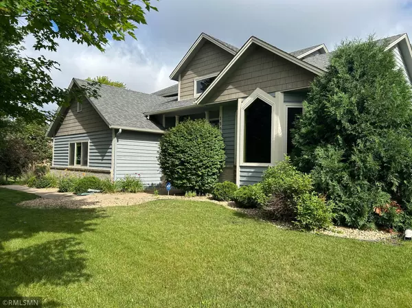 Arden Hills, MN 55112,1507 Arden Vista CT