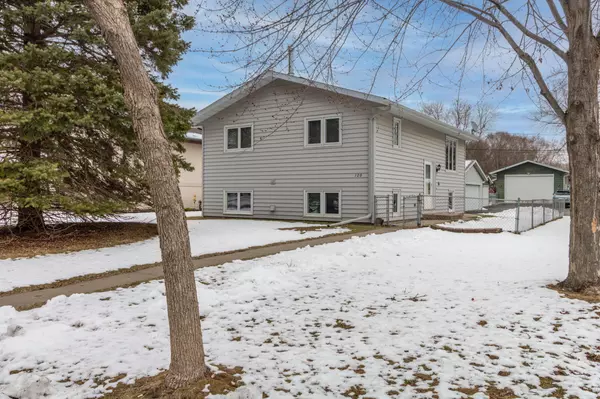 120 36th AVE N,  Saint Cloud,  MN 56303
