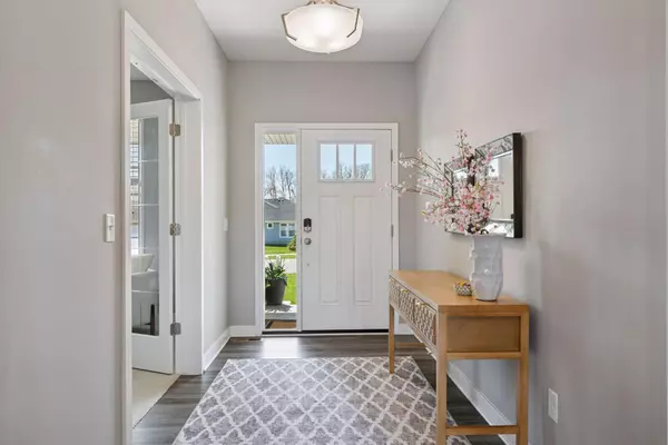 Chanhassen, MN 55317,2090 Paisley PATH