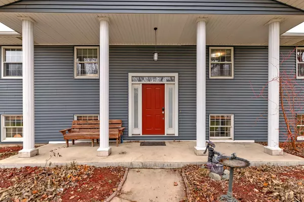 Spring Valley, MN 55975,712 Lyndale AVE