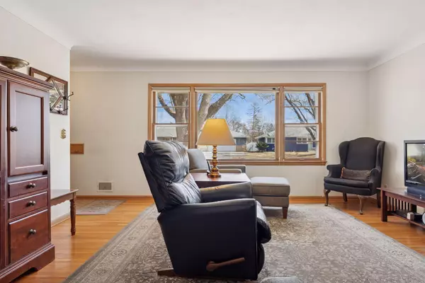 Edina, MN 55410,6016 Zenith AVE S