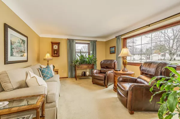 North Saint Paul, MN 55109,2117 Belmont LN E