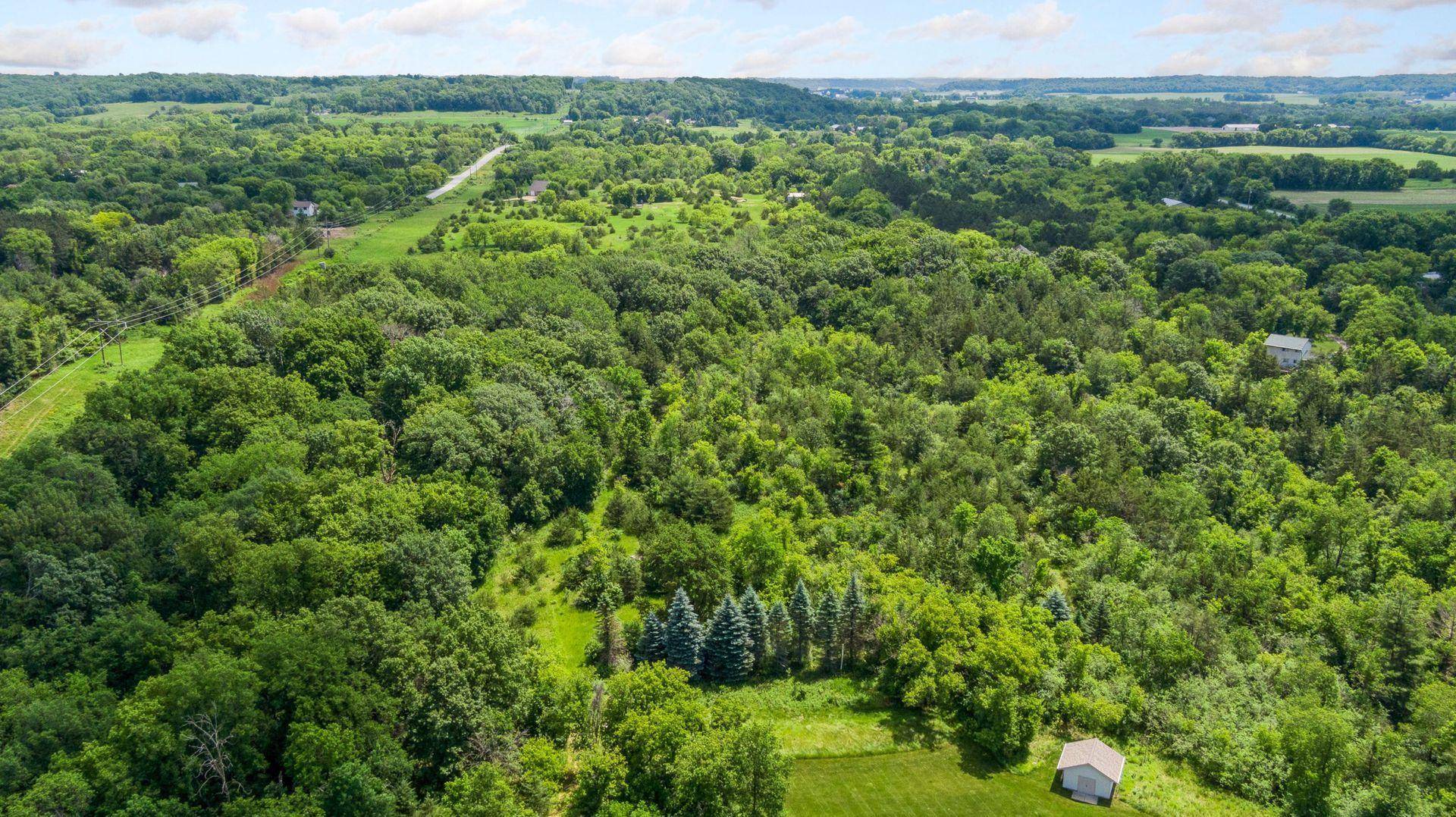 249 Glen CIR, Troy Twp, WI 54022