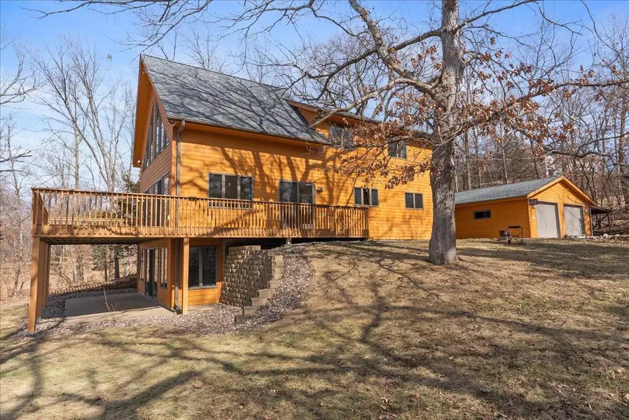 85 E Cedar Lake CT, Alden Twp, WI 54026