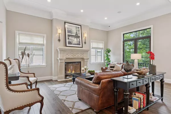 Wayzata, MN 55391,405 Carpenters PT