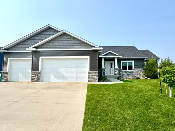 2034 Thea LN SW, Rochester, MN 55902