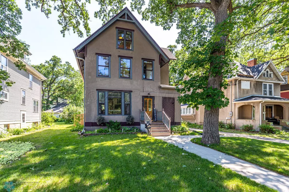Fargo, ND 58103,354 7 AVE S