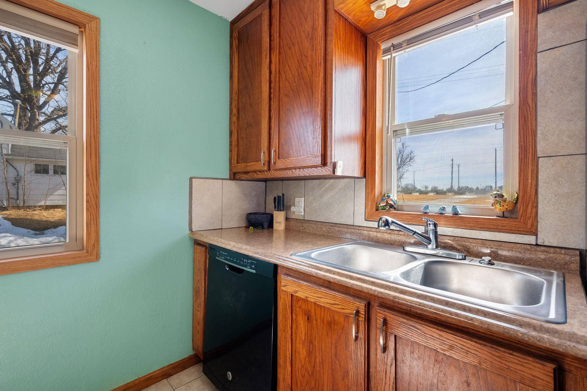 Owatonna, MN 55060,221 E Park ST