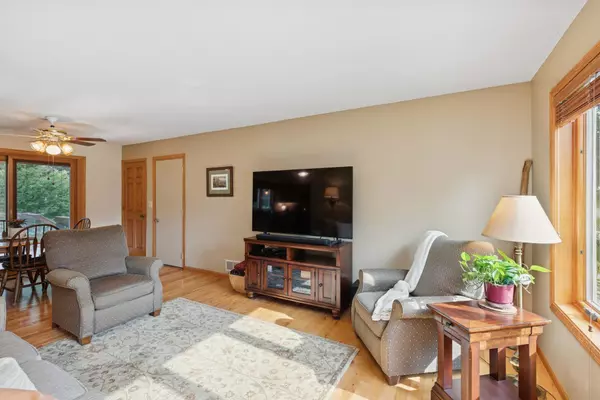 Maplewood, MN 55119,567 Lakewood DR S