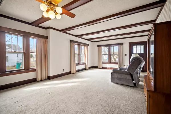 Owatonna, MN 55060,309 S Elm AVE