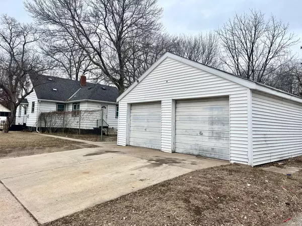 Saint Cloud, MN 56303,102 31st AVE N