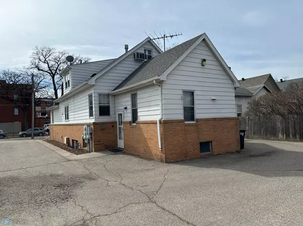 Fargo, ND 58103,1321 2nd AVE S
