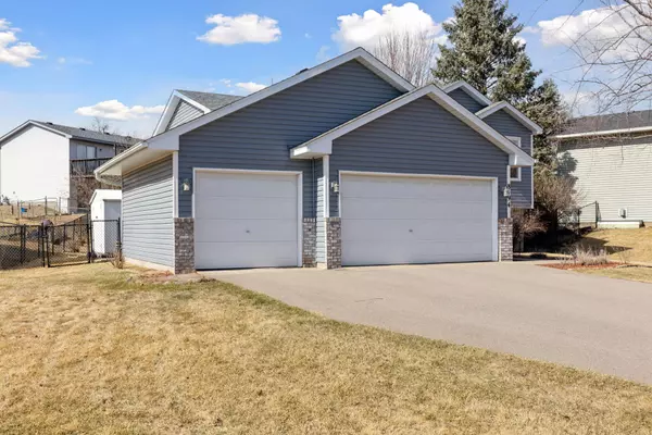 Cottage Grove, MN 55016,8194 Jeffery LN S