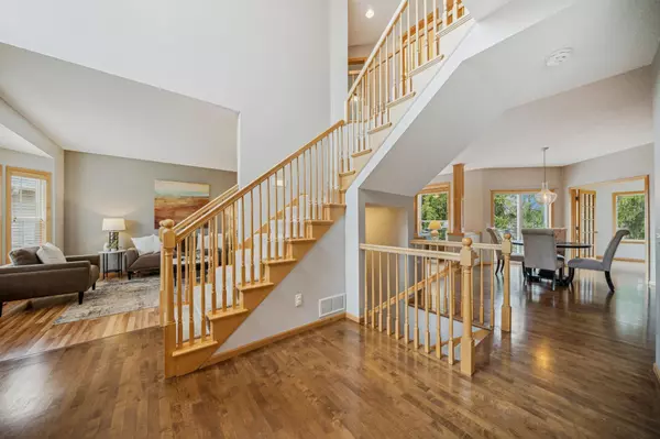 Woodbury, MN 55129,11086 Dogwood CT