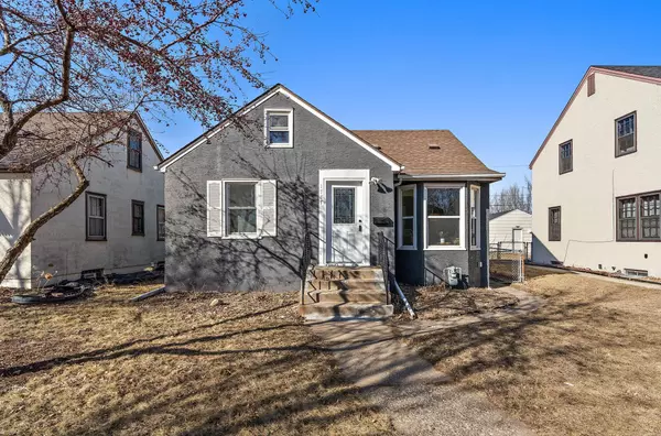 1787 Orange AVE E,  Saint Paul,  MN 55119