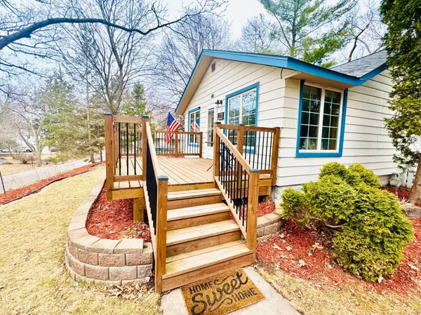 Willernie, MN 55090,418 Sargent RD