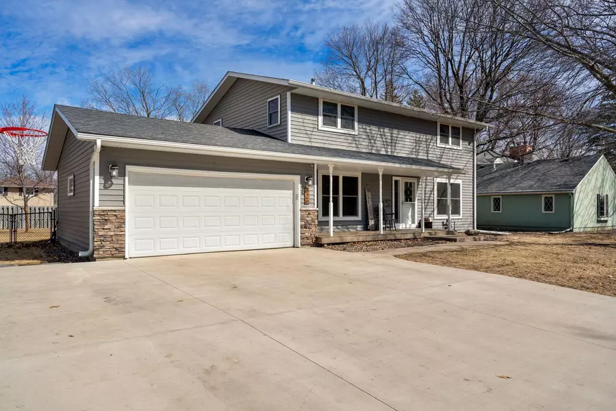 626 12th ST SE, Owatonna, MN 55060