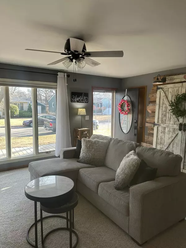 Albert Lea, MN 56007,321 Burr Oak DR