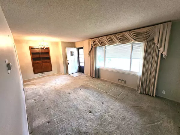 Crystal, MN 55428,6322 50th AVE N