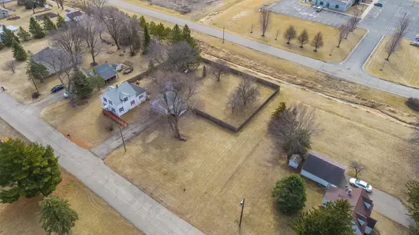 Morristown, MN 55052,26 E Chestnut ST