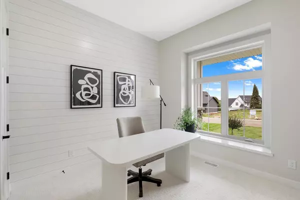 Eagan, MN 55123,4939 Parkside CIR