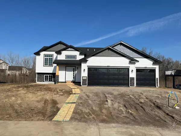 23049 Topaz ST, Saint Augusta, MN 56301