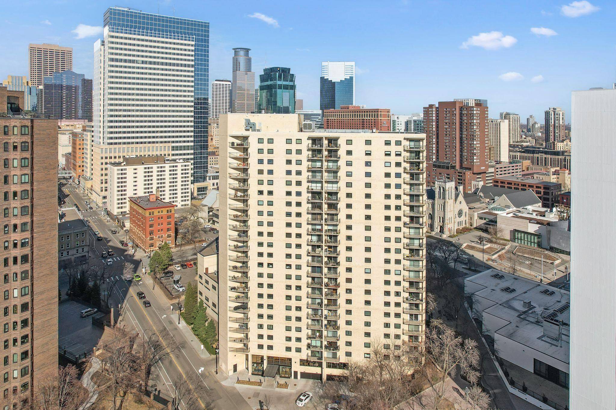 Minneapolis, MN 55403,1225 Lasalle AVE #708