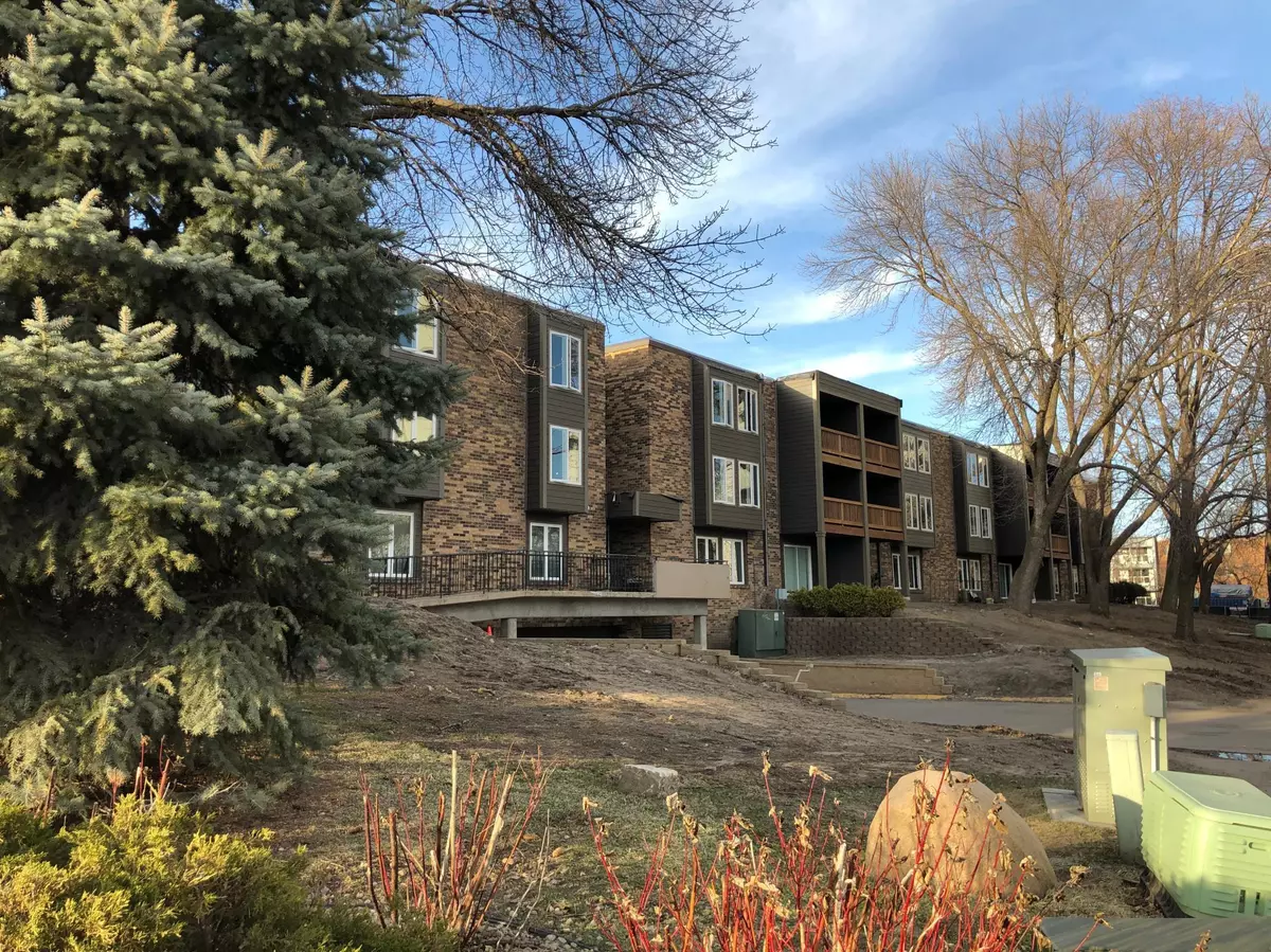 Saint Louis Park, MN 55426,450 Ford RD #227