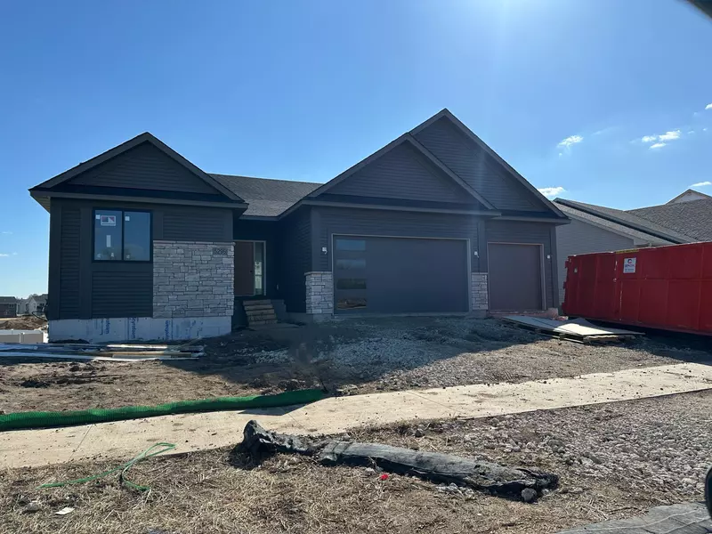 5296 176th ST W, Lakeville, MN 55044